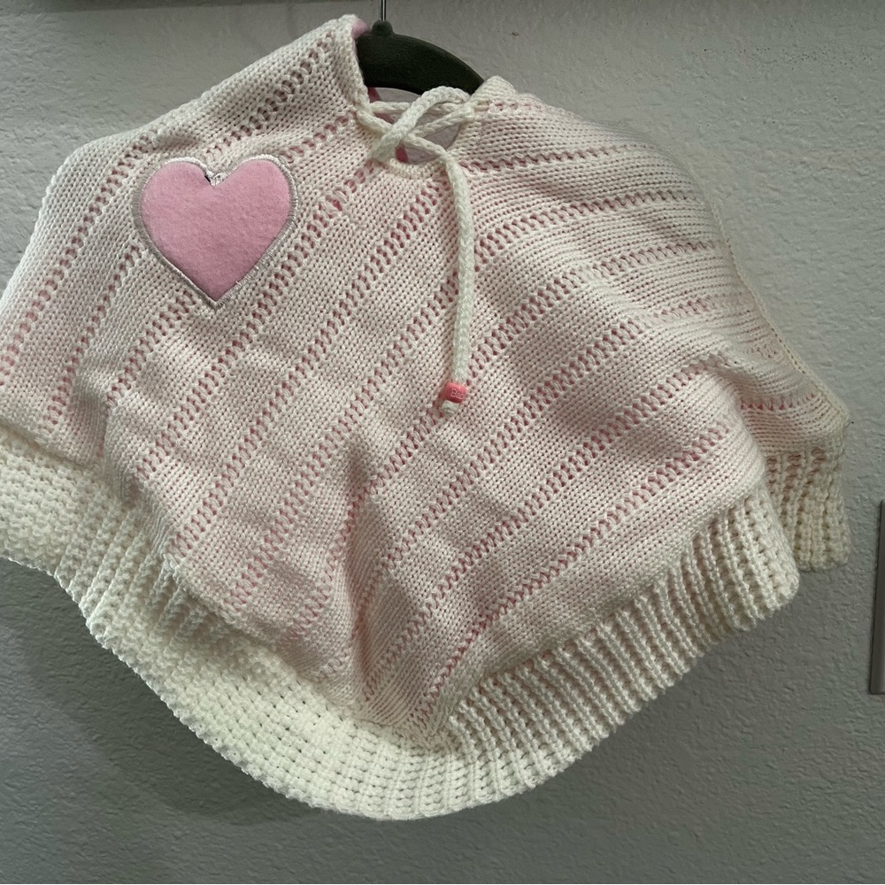 Bay girl poncho